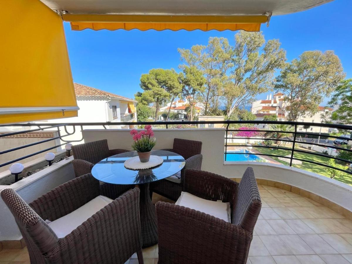 Kitty'S Beach House Benalmadena Bagian luar foto